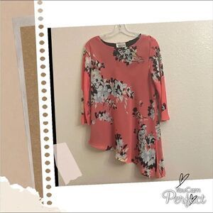 🌸🌸DRESSED BY DAVID PINK FLORAL HIGH LOW TOP SIZE M!